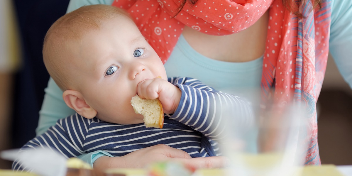 Starting your baby's first solid foods